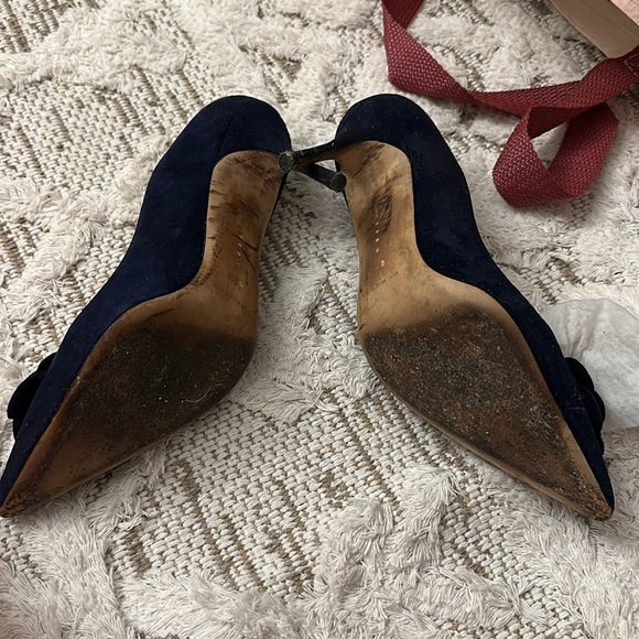 suede pumps - Picture 4 of 5